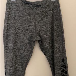 Cut-out leggings